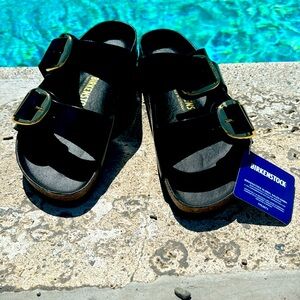 Arizona Big Buckle sandal